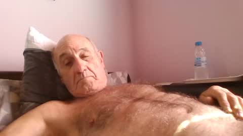 Snapshot of follador1001 chatting on July 6, 1:30 pm follador1001 online show from July 6, 1:30 pm