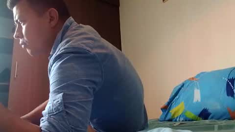 Snapshot of follonwx16xd chatting on September 22, 5:37 pm follonwx16xd online show from September 22, 5:37 pm