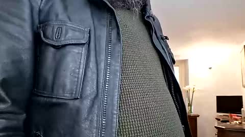 followmenow1985 online show from March 17, 1:03 pm