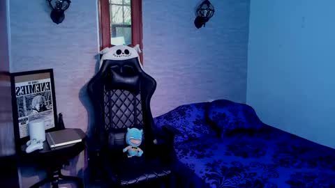 Snapshot of foniland_ chatting on April 22, 5:47 pm Foni online show from April 22, 5:47 pm