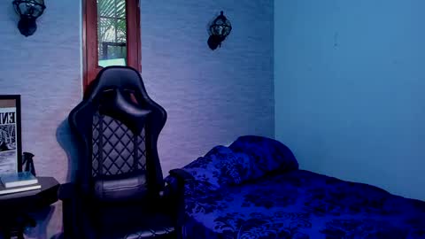 Snapshot of foniland_ chatting on April 30, 12:33 pm Foni online show from April 30, 12:33 pm