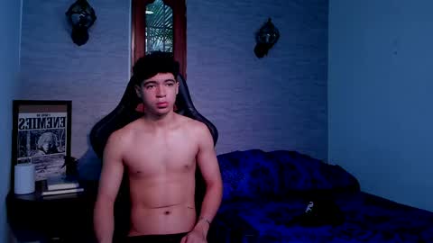 Snapshot of foniland_ chatting on May 1, 12:54 pm Foni online show from May 1, 12:54 pm