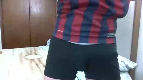 fonzi_flores online show from February 15, 8:27 pm