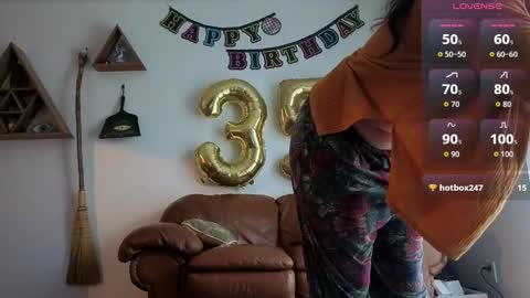 Snapshot of forestdarling chatting on February 13, 11:12 pm forestdarling online show from February 13, 11:12 pm