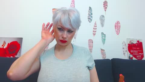 Snapshot of forever_barbie chatting on November 14, 10:40 pm Adana online show from November 14, 10:40 pm