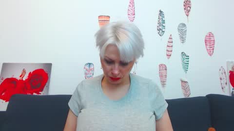 Snapshot of forever_barbie chatting on November 16, 11:43 pm Adana online show from November 16, 11:43 pm