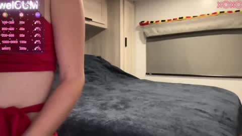 Snapshot of foreverkinkyy chatting on March 5, 1:52 am Elaine online show from March 5, 1:52 am