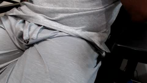 Snapshot of foster19422002 chatting on December 30, 9:19 pm foster19422002 online show from December 30, 9:19 pm