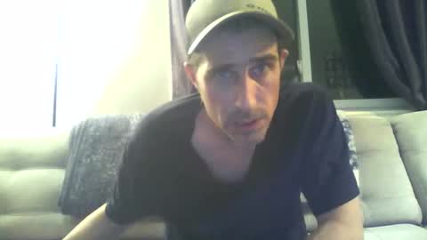 Snapshot of fouraide42 chatting on December 12, 12:05 am fouraide42 online show from December 12, 12:05 am