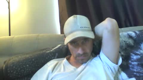Snapshot of fouraide42 chatting on December 13, 4:38 pm fouraide42 online show from December 13, 4:38 pm