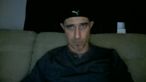 Snapshot of fouraide42 chatting on February 26, 4:03 am fouraide42 online show from February 26, 4:03 am