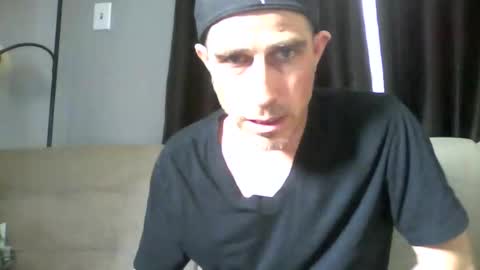 Snapshot of fouraide42 chatting on February 27, 5:04 pm fouraide42 online show from February 27, 5:04 pm