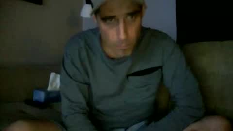 Snapshot of fouraide42 chatting on March 10, 2:39 am fouraide42 online show from March 10, 2:39 am