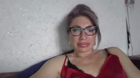 fox_red_lady7 online show from March 28, 8:36 am