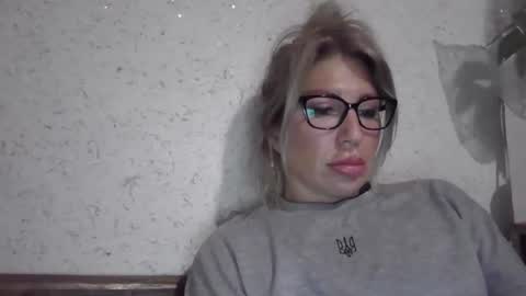 fox_red_lady7 online show from April 7, 7:36 pm