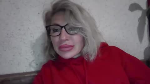 fox_red_lady7 online show from April 17, 7:50 pm