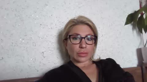 fox_red_lady7 online show from May 16, 6:21 am