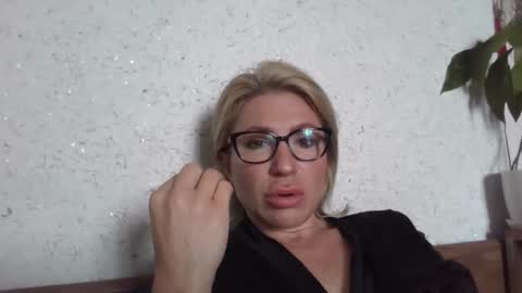 fox_red_lady7 online show from May 16, 6:43 am