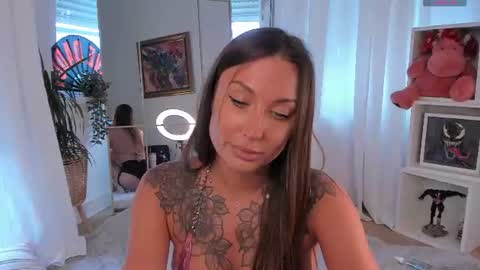 Snapshot of foxe_sailey chatting on July 8, 10:53 am Fox love you online show from July 8, 10:53 am