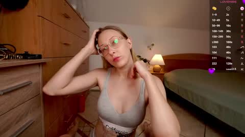 CUSTOM PHOTOS AND VIDEOS -  online show from May 26, 10:00 am