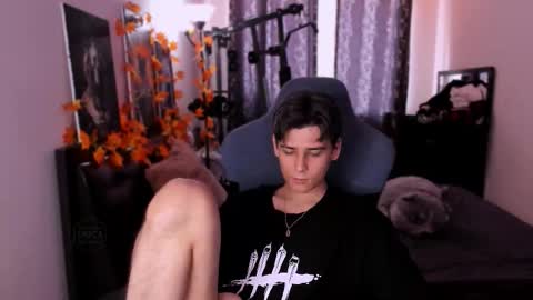 Foxicfu online show from November 22, 9:19 am