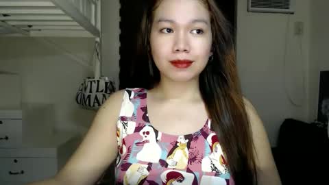 Snapshot of foxieeealona chatting on October 12, 9:47 pm Alicia Baby online show from October 12, 9:47 pm