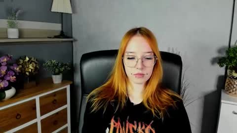 Snapshot of foxsonya chatting on May 15, 5:58 am Sonya online show from May 15, 5:58 am