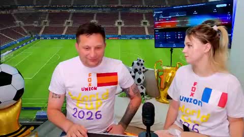 We are a couple Leo and Sofiayou are always welcome here online show from June 25, 6:56 pm