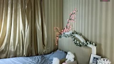 Petra online show from February 25, 2:37 pm