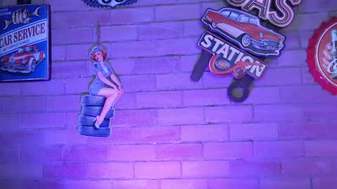 Miss Evans online show from March 21, 6:11 pm