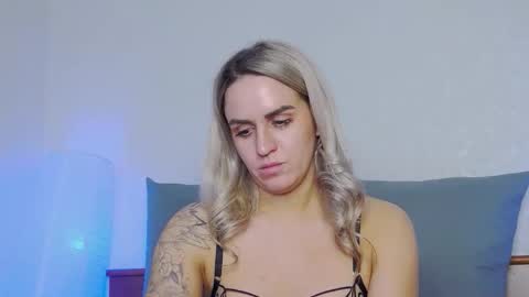 Foxy Kimmi online show from February 20, 6:26 am