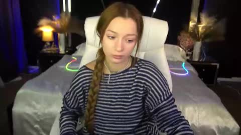 Maya online show from November 20, 2:17 pm