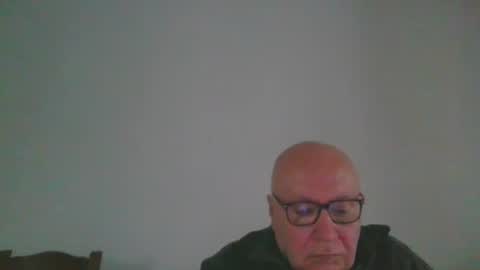 Snapshot of fra94 chatting on April 12, 2:00 pm fra94 online show from April 12, 2:00 pm