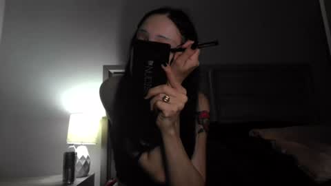 Snapshot of fragilemasochist chatting on July 25, 6:27 pm Angel online show from July 25, 6:27 pm