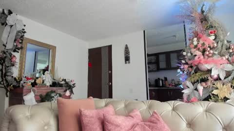 IM FRAIDER online show from December 2, 3:03 pm