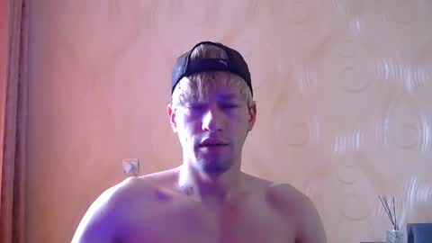 frame_tamer888 online show from May 19, 8:53 am