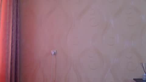 frame_tamer888 online show from May 25, 11:27 am