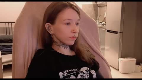 fran_bow online show from October 31, 1:01 pm