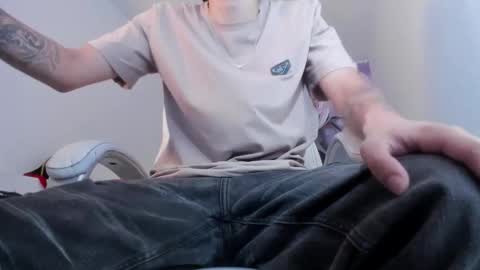Snapshot of fran_boy_ chatting on March 12, 8:59 pm Fran online show from March 12, 8:59 pm