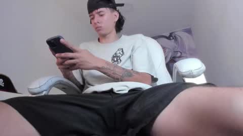 Snapshot of fran_boy_ chatting on March 17, 4:39 am Fran online show from March 17, 4:39 am