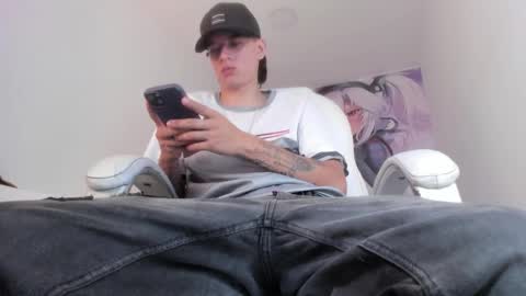 Snapshot of fran_boy_ chatting on March 21, 4:17 am Fran online show from March 21, 4:17 am