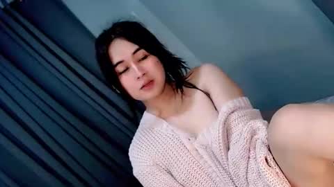 LOVE online show from May 21, 2:13 pm