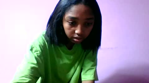 Snapshot of francia333068 chatting on June 30, 4:02 am francia333068 online show from June 30, 4:02 am