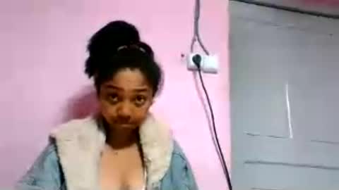 Snapshot of francia333068 chatting on July 11, 3:09 am francia333068 online show from July 11, 3:09 am