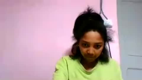 Snapshot of francia333068 chatting on July 11, 3:37 pm francia333068 online show from July 11, 3:37 pm