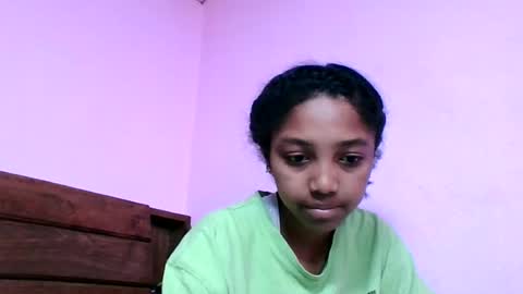Snapshot of francia333068 chatting on July 13, 5:16 pm francia333068 online show from July 13, 5:16 pm