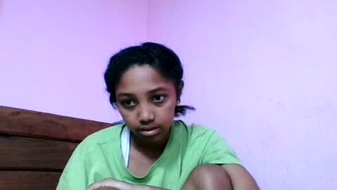 Snapshot of francia333068 chatting on July 14, 2:05 am francia333068 online show from July 14, 2:05 am
