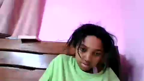 Snapshot of francia333068 chatting on July 14, 4:13 pm francia333068 online show from July 14, 4:13 pm