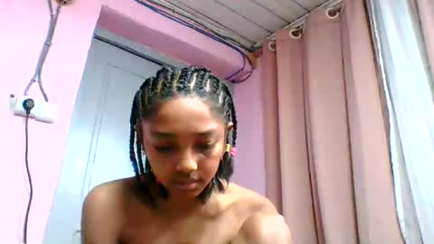 Snapshot of francia333068 chatting on July 15, 6:13 pm francia333068 online show from July 15, 6:13 pm