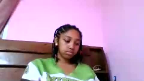 Snapshot of francia333068 chatting on July 18, 5:06 pm francia333068 online show from July 18, 5:06 pm